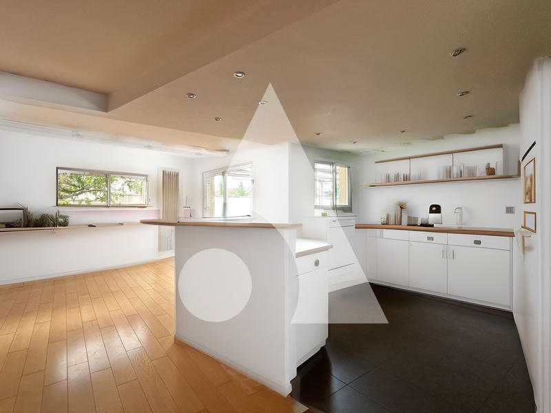 Maison - 217 m² - 7 pièces