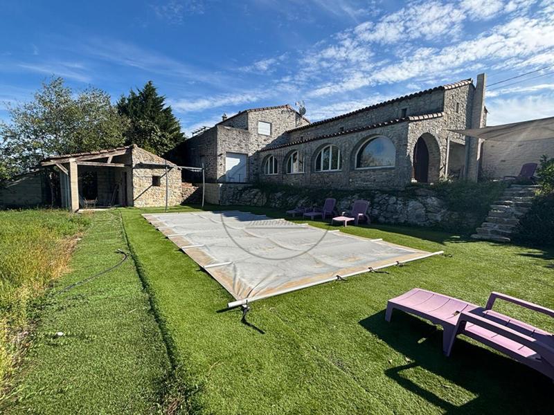 Maison provençale - 183 m² - 4 pièces