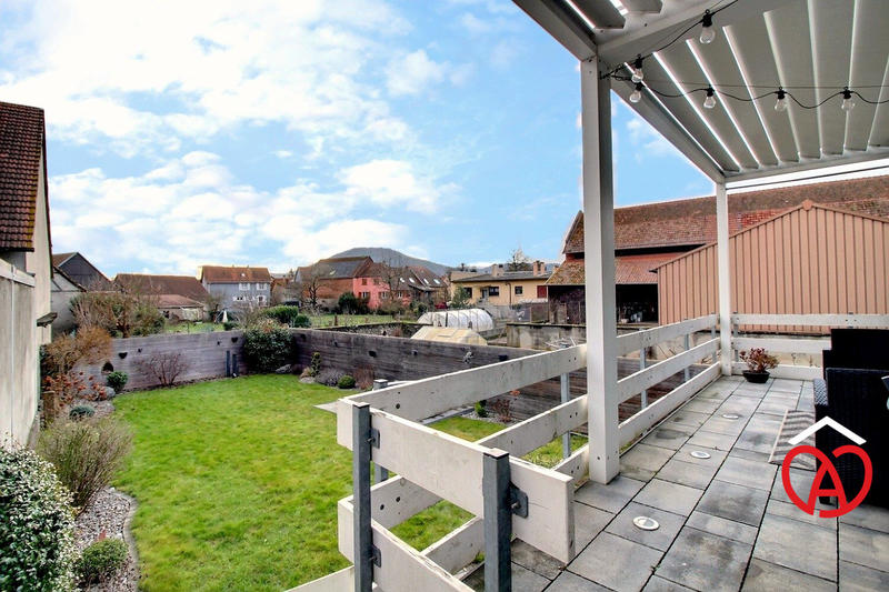 Maison - 216 m² - 7 pièces