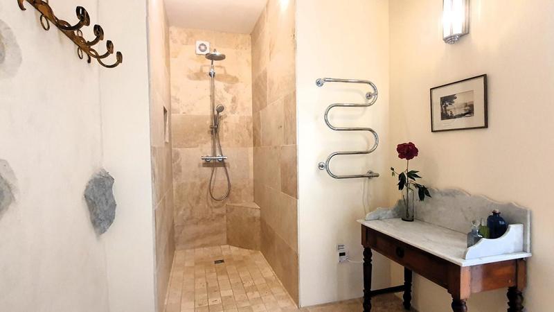 Propriété - 442 m² - 12 pièces