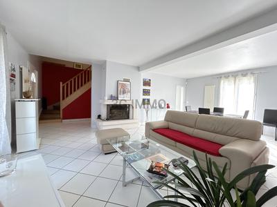 Maison - 140 m² - 6 pièces