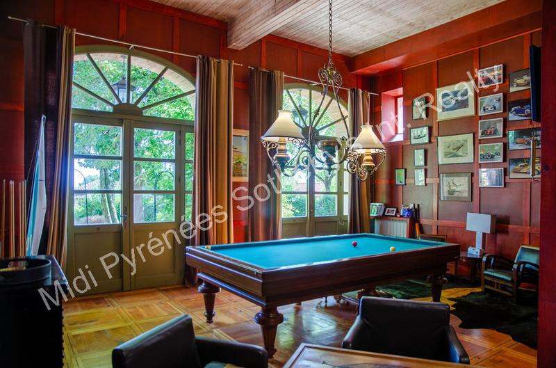 Maison - 580 m² - 16 pièces