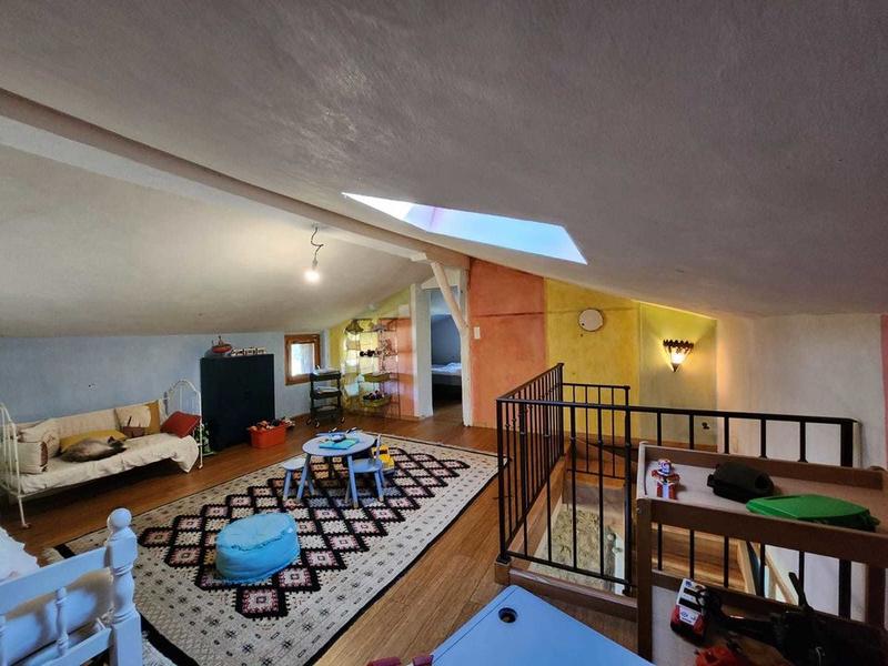 Maison en pierre - 254 m² - 10 pièces