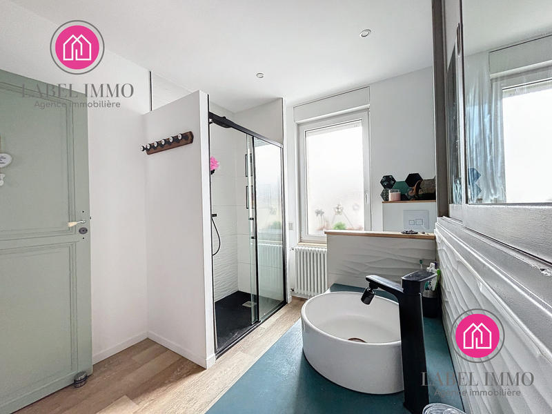 Maison - 200 m² - 10 pièces