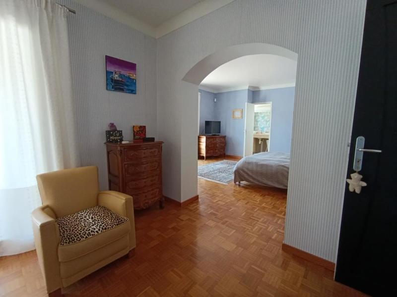 Maison - 210 m² - 5 pièces