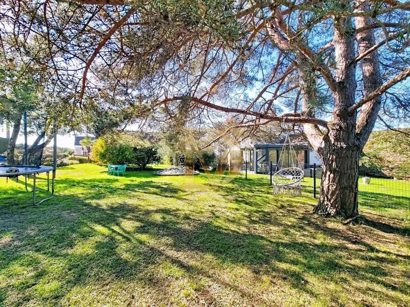 Propriété - 402 m² - 16 pièces