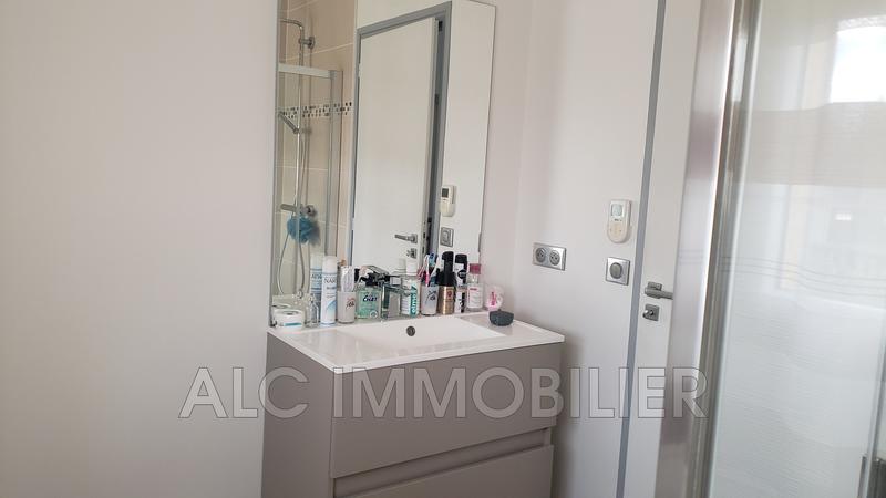 Maison - 219 m² - 7 pièces