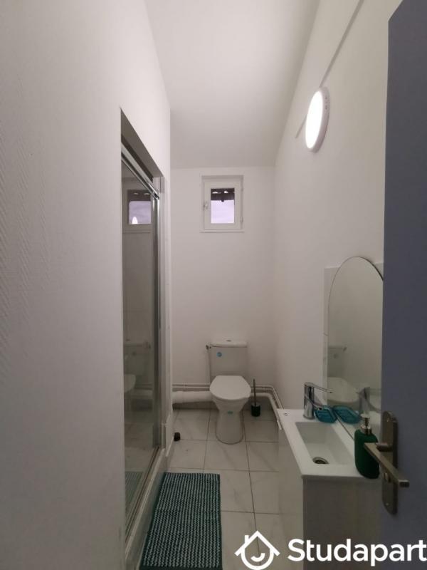 Chambre - 9 m² - 1 pièce