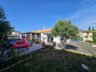 Maison - 157 m² - 9 pièces