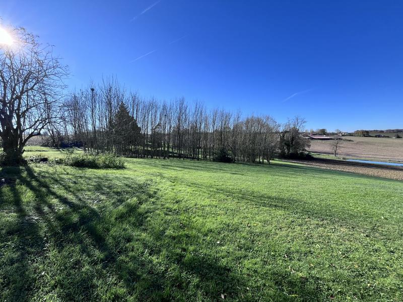 Maison traditionnelle - 290 m² - 7 pièces