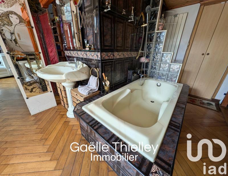 Loft - 121 m² - 3 pièces