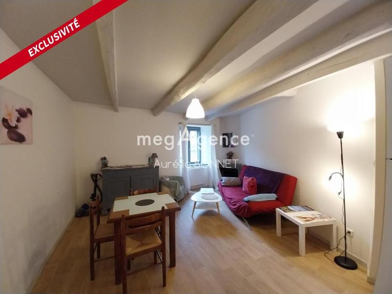 Maison - 246 m² - 9 pièces