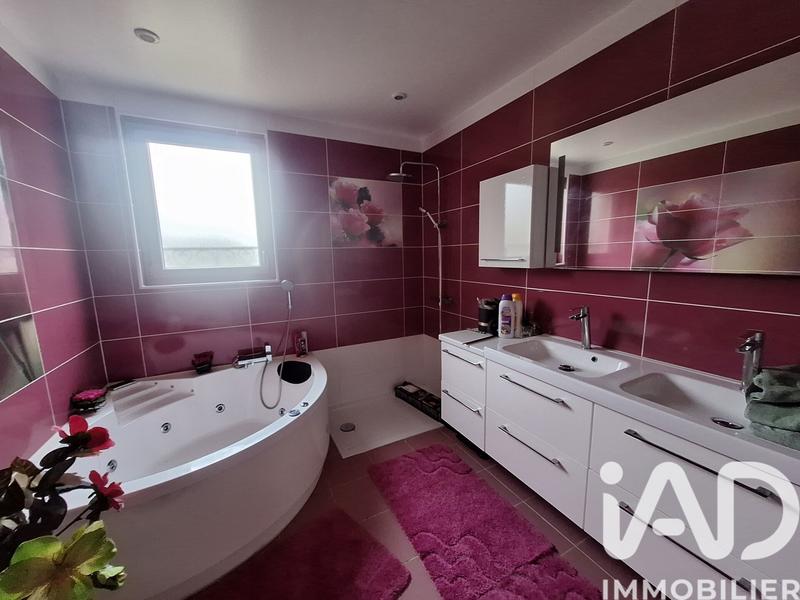 Maison - 170 m² - 7 pièces