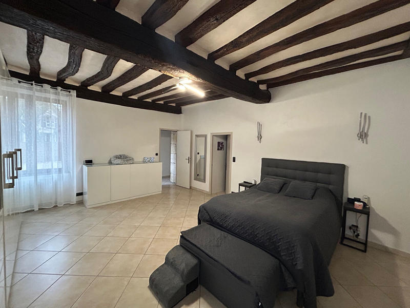 Maison - 203 m² - 7 pièces