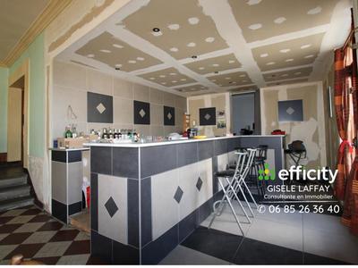 Maison - 324 m² - 10 pièces