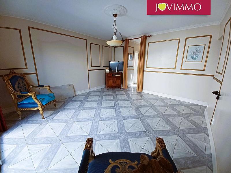 Maison - 210 m² - 9 pièces