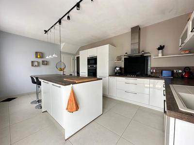 Maison - 170 m² - 6 pièces