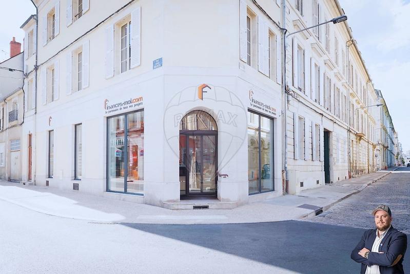 Immeuble - 240 m² - 10 pièces