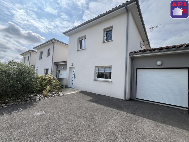 Maison - 95 m² - 4 pièces