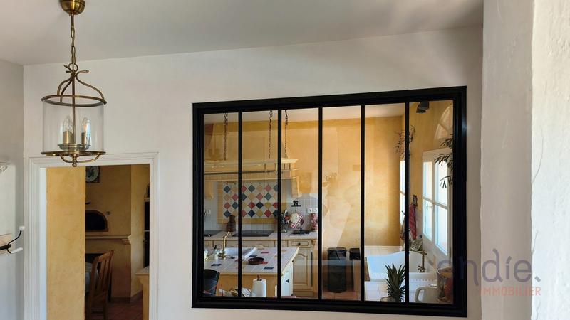 Maison - 249 m² - 8 pièces