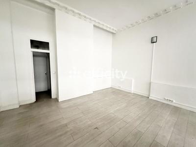 Bureau - 46 m² - 1 pièce