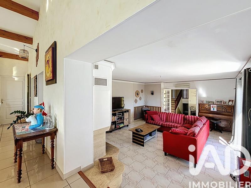 Maison - 240 m² - 5 pièces