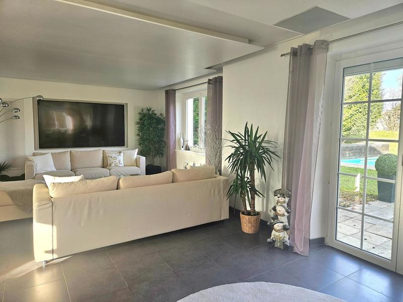 Maison - 168 m² - 6 pièces