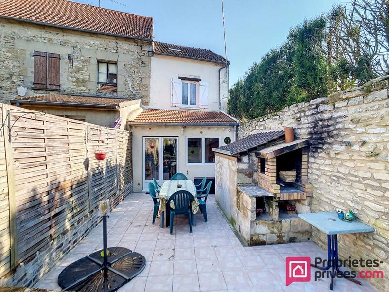 Maison - 93 m² - 5 pièces