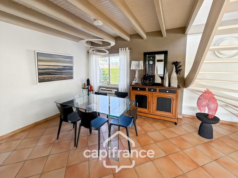 Villa - 168 m² - 6 pièces