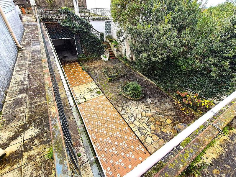 Maison de maîtres - 330 m² - 14 pièces