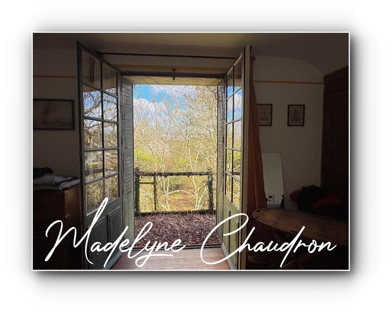 Maison - 298 m² - 9 pièces