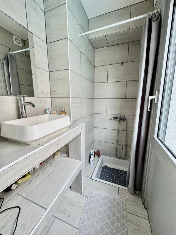 Maison - 223 m² - 7 pièces