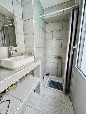 Maison - 223 m² - 7 pièces