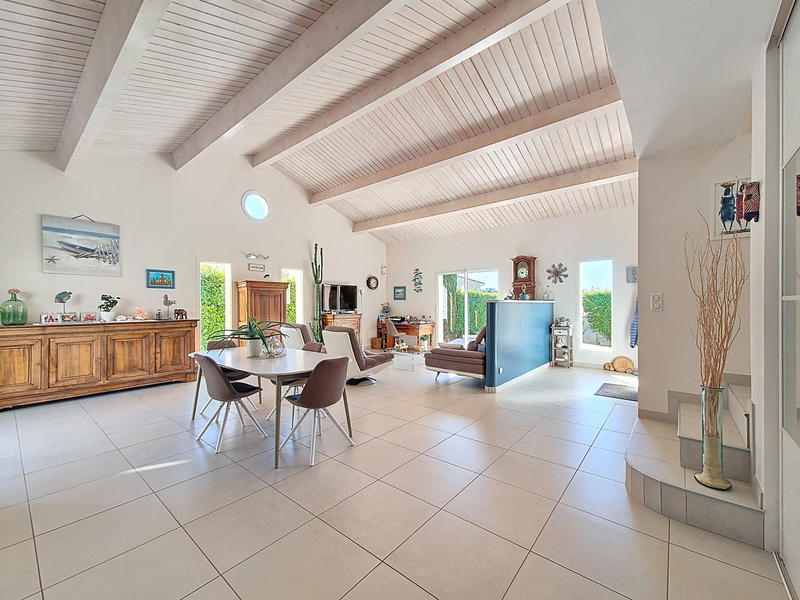 Villa - 165 m² - 6 pièces