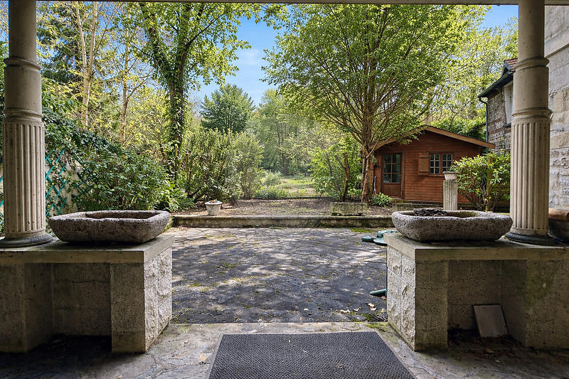 Maison - 210 m² - 7 pièces