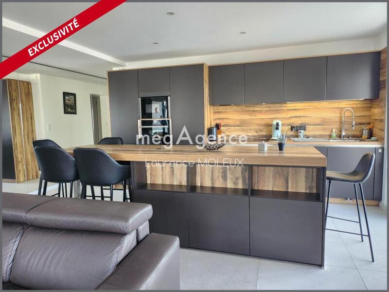 Appartement - 98 m² - 5 pièces