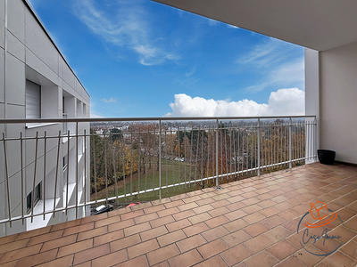 Appartement - 90 m² - 4 pièces