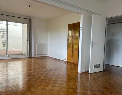 Appartement - 80 m² - 3 pièces