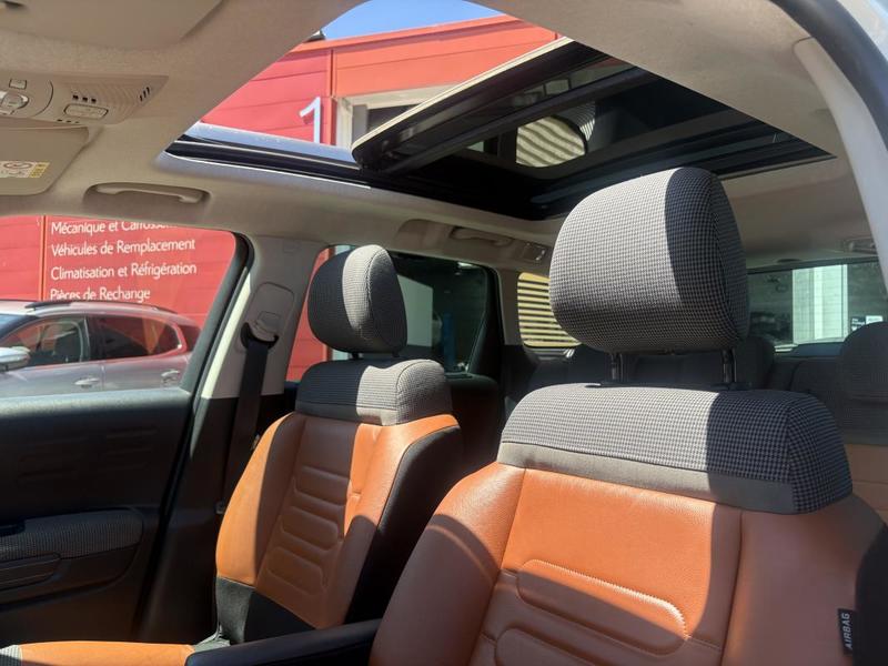 Citroën C3 Aircross 131cv Shine Bvm6 Toit Ouvrant Panoramique/Distriok/ Garanties 12 Mois