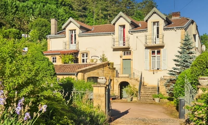 Maison - 198 m² - 7 pièces