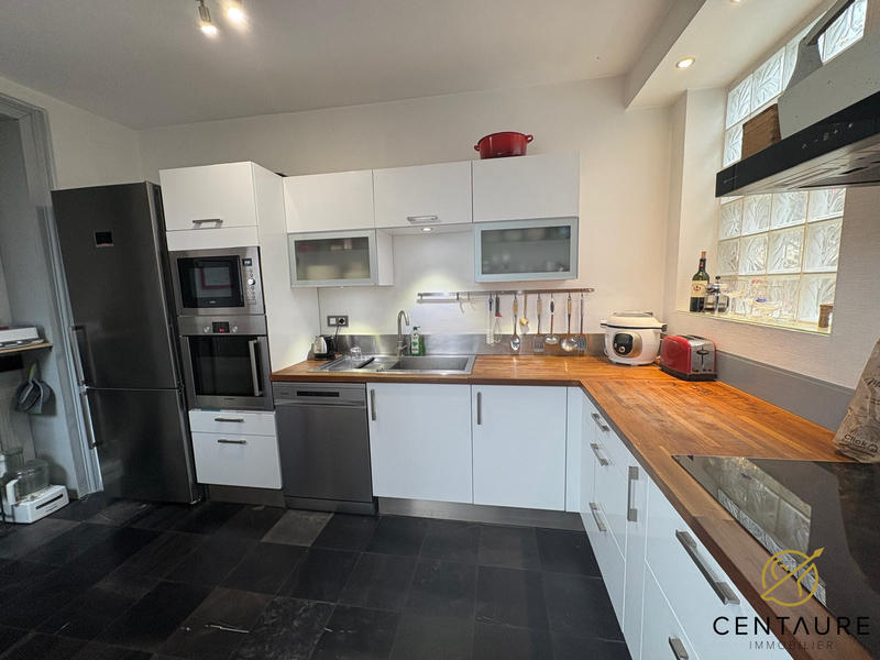 Maison ancienne - 177 m² - 6 pièces