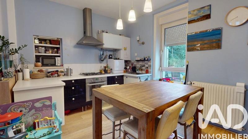 Maison - 85 m² - 5 pièces