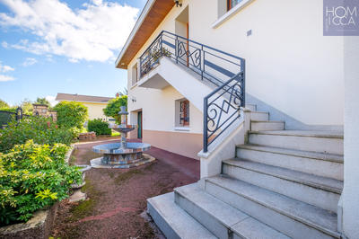 Maison - 82 m² - 5 pièces