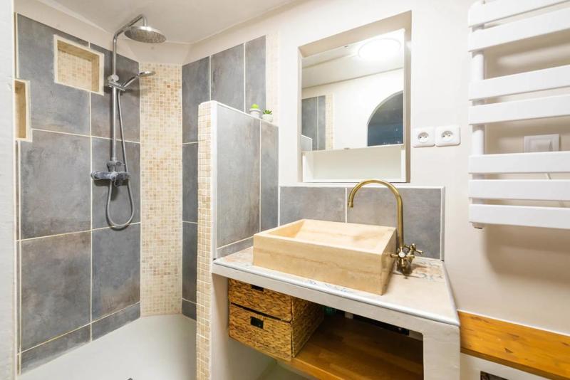 Appartement - 100 m² - 6 pièces