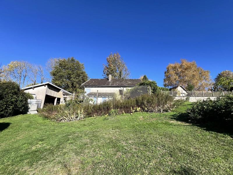 Maison - 147 m² - 9 pièces