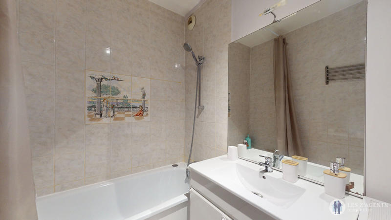 Appartement - 75 m² - 3 pièces