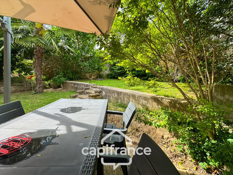 Maison - 197 m² - 9 pièces