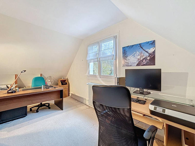 Maison - 182 m² - 8 pièces