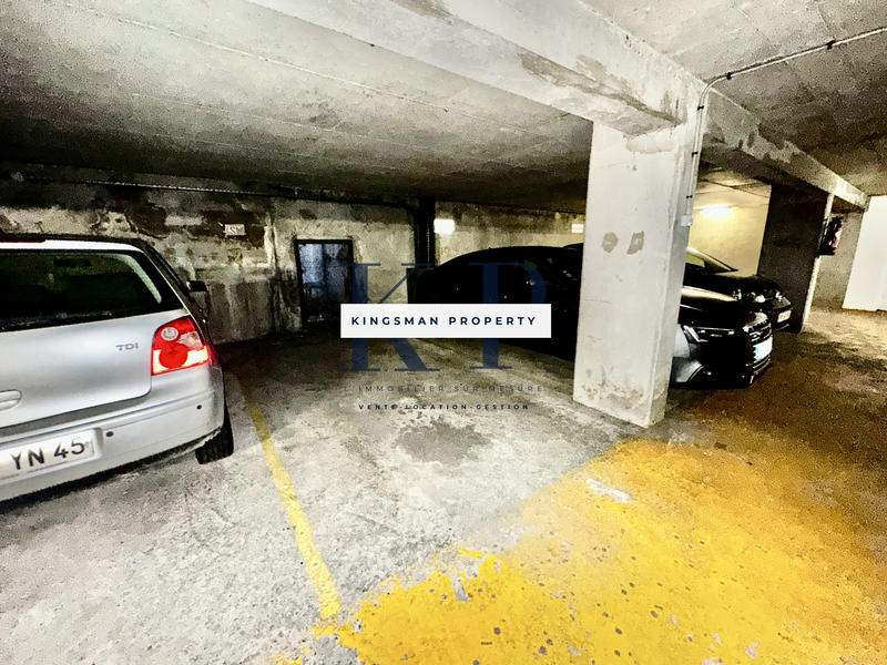 Parking / Garage - 12 m²