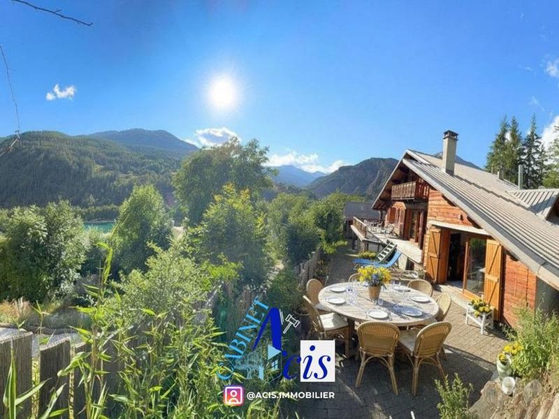 Maison - 195 m² - 7 pièces